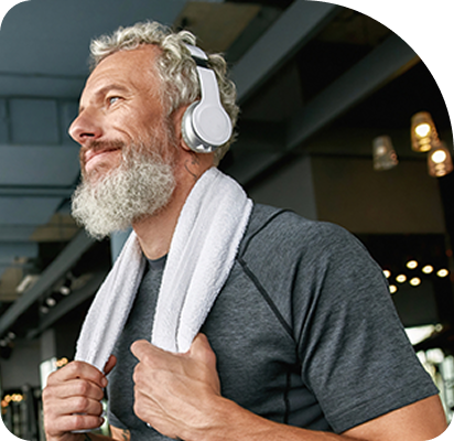 middle aged man in gym clothes